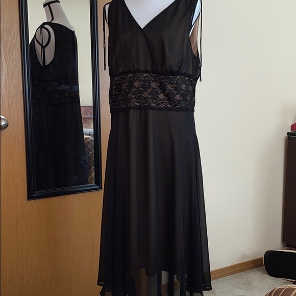dj sommers Dresses & Skirts - Black and nude cocktail style dress